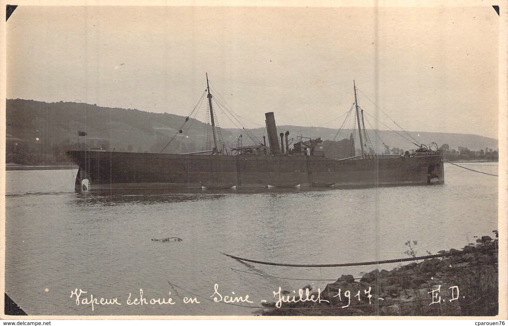 Carte Photo Ancienne Cargo Vapeur "Trecenna "  échoué En Seine Juillet 1917 - Koopvaardij