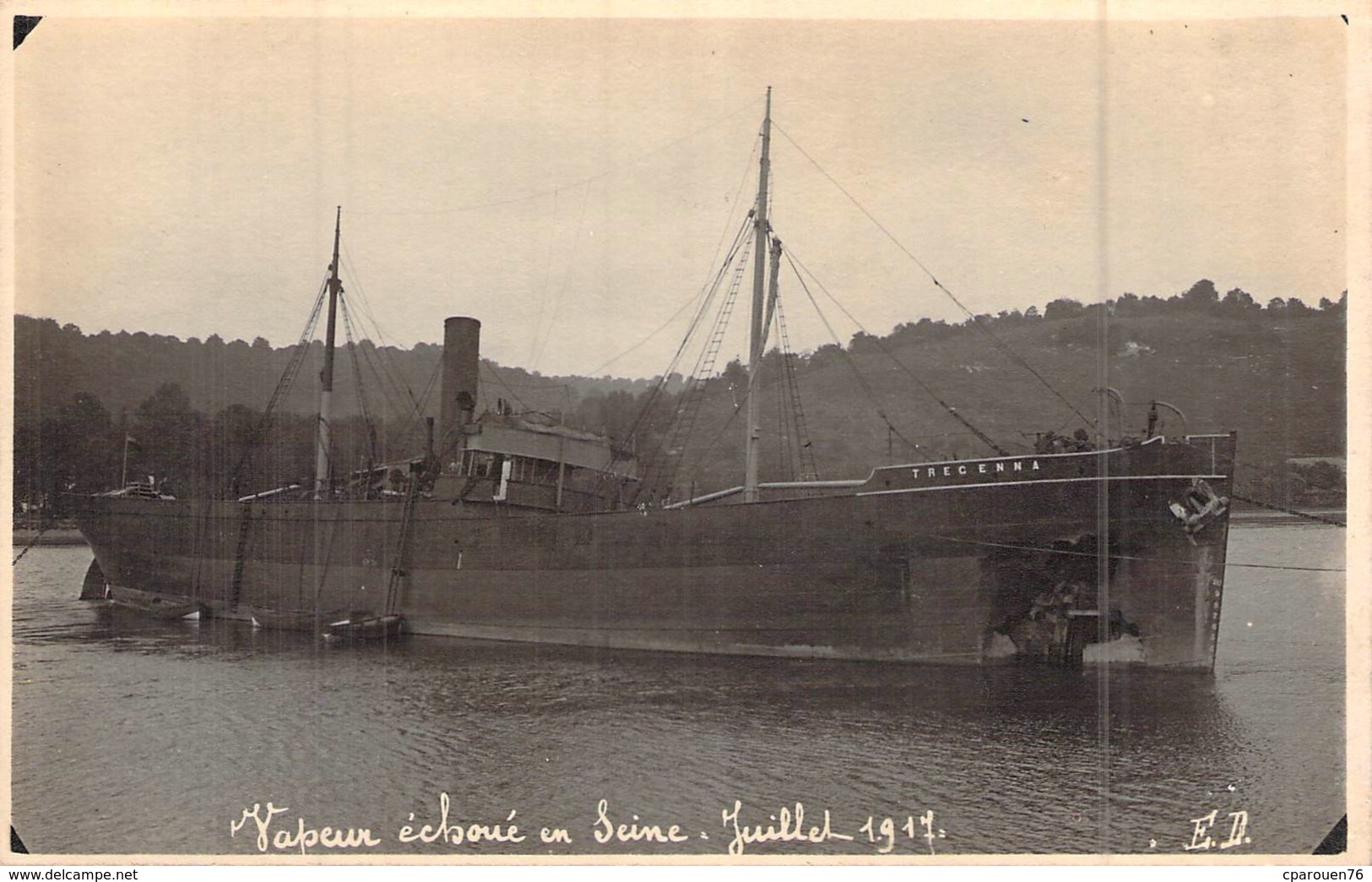 Carte Photo Ancienne Cargo Vapeur "Trecenna "  échoué En Seine Juillet 1917 - Commercio