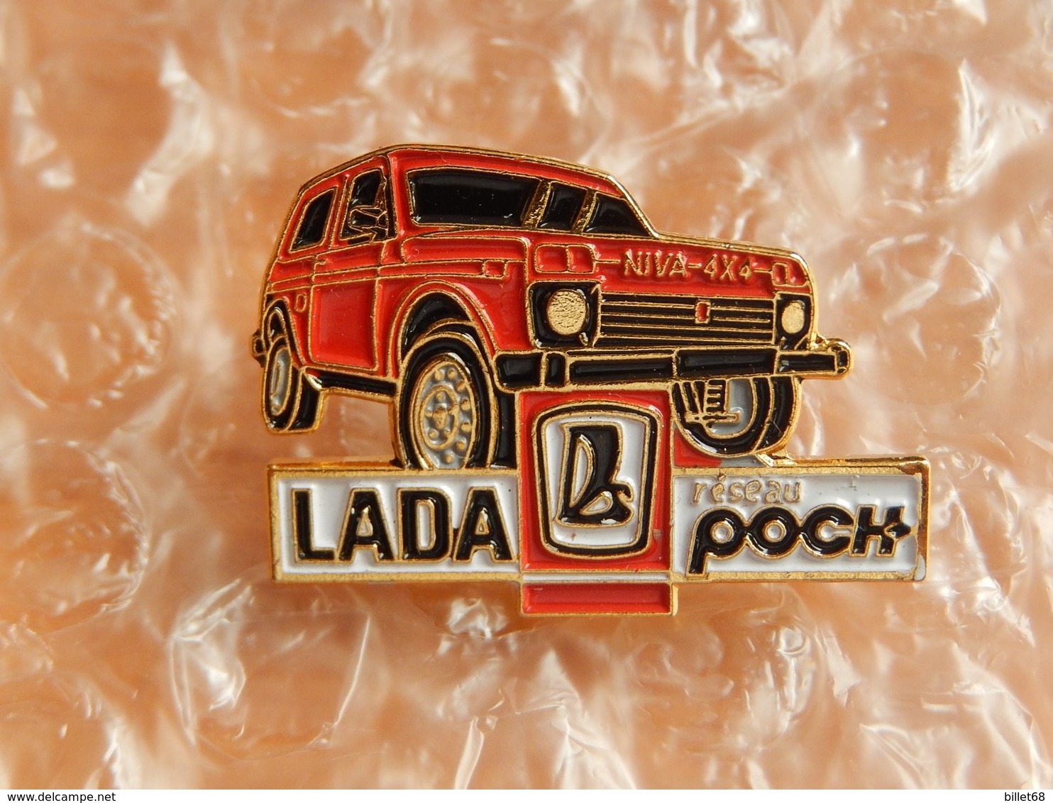 Pins -  POCH - LADA NIVA 4X4 - Autres & Non Classés