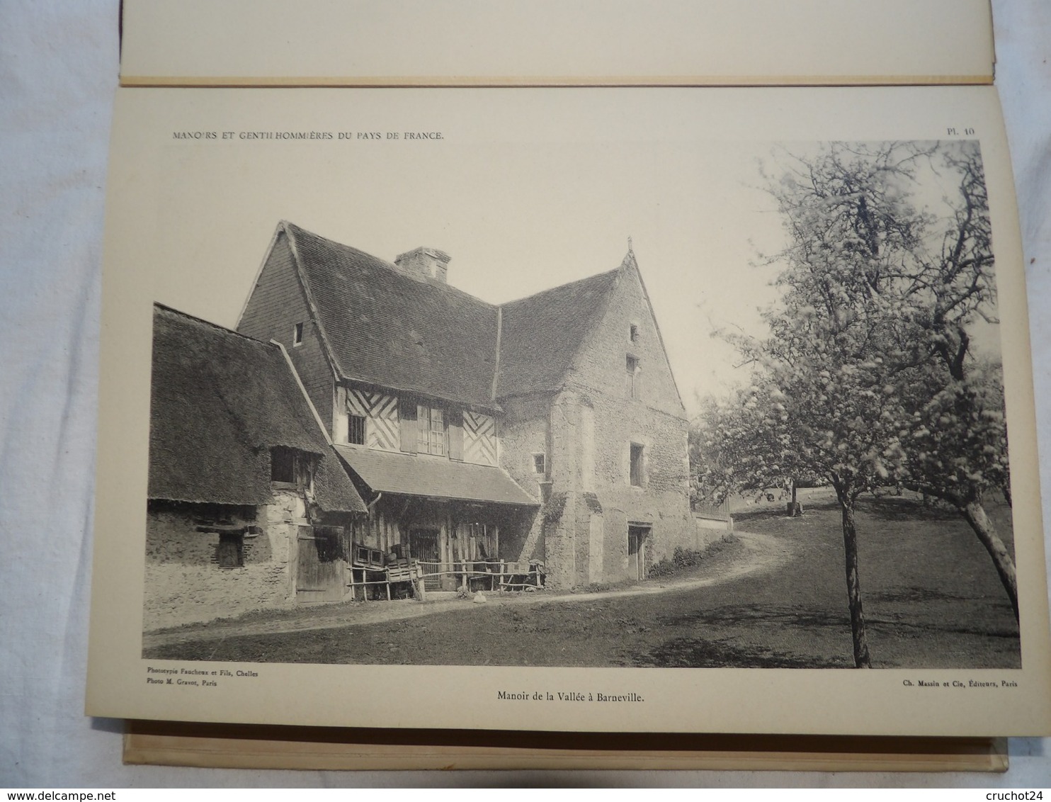 1943 Manoirs Et Gentilhommières De Normandie 40 Planches Par J.gauthier Chez Massin Et Lévy , Dédicacé , Daté , Situé - 1901-1940