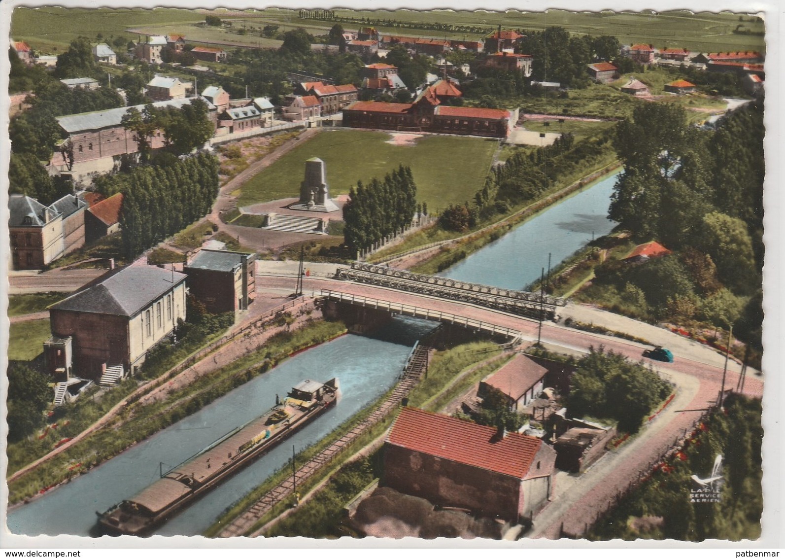 MASNIERES ECOLE LE PONT ET MONUMENT AUX MORTS ET PENICHE - Autres & Non Classés