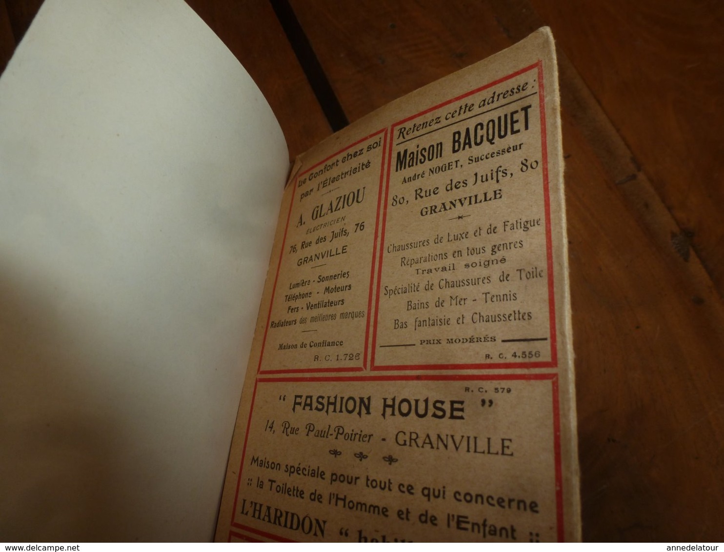 1920 ? GRANVILLE : rare guide du touriste,  édition L. Lecotteley , avec plan monumental de Granville