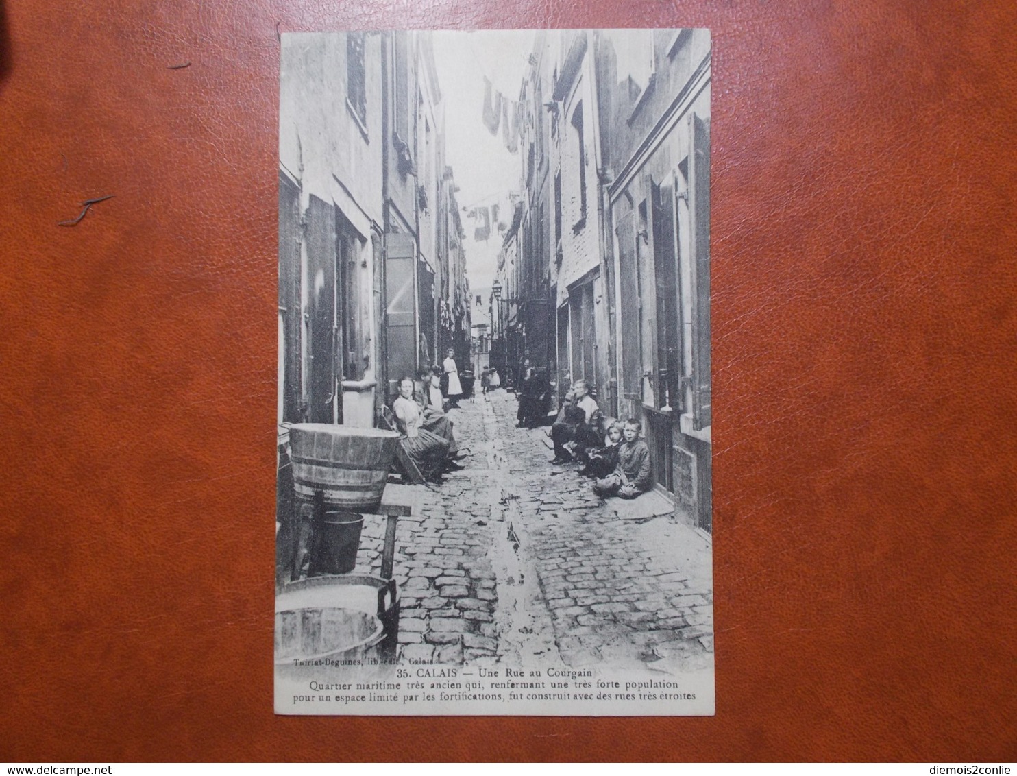 Carte Postale  - CALAIS (62) - Une Rue Au Courgain - Quartier Maritime Très Ancien ... (3481) - Calais