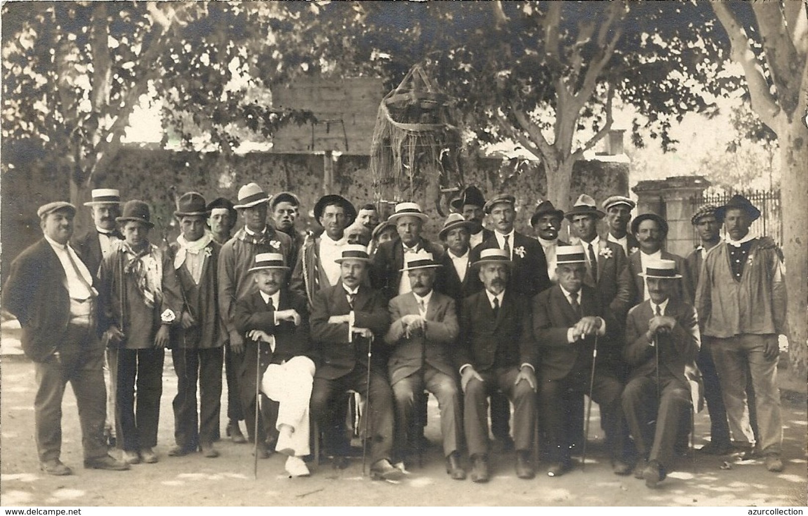 CPA PHOTO 1918 .FETES . GROUPEMENT ? - Grasse