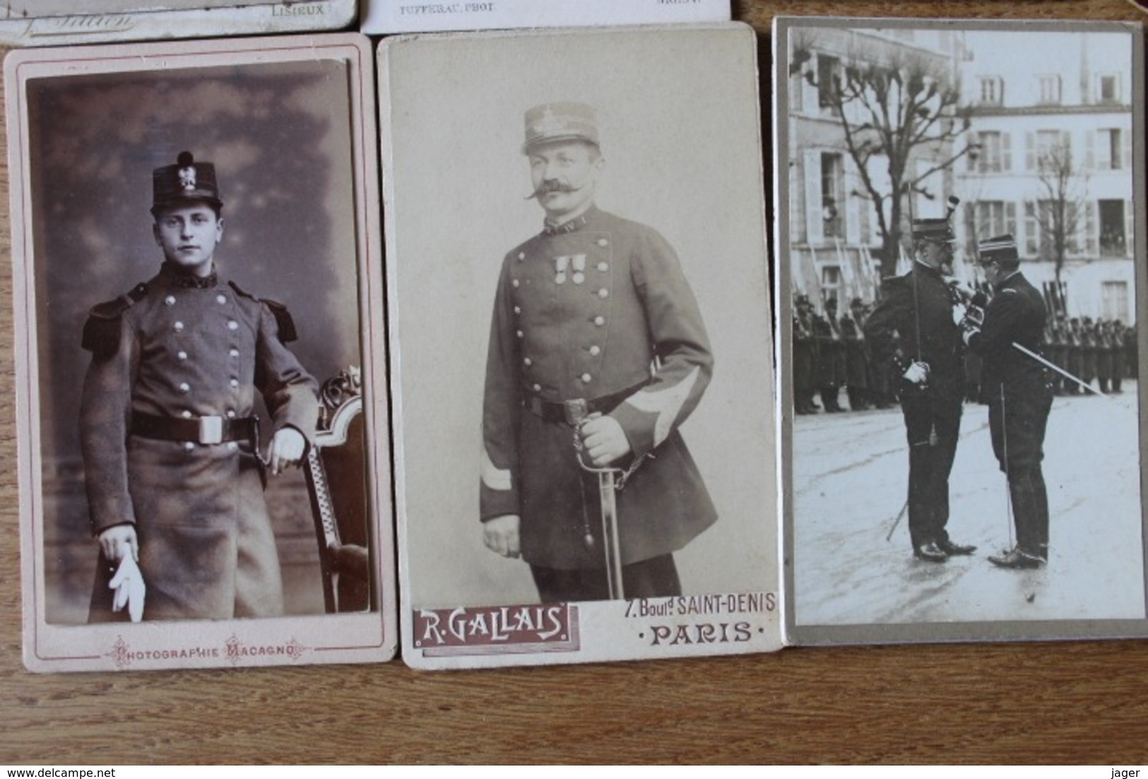 10 Cdv Militaire XIX Avec Casque, Kepi , Fusil  Divers Photographes - Guerra, Militares