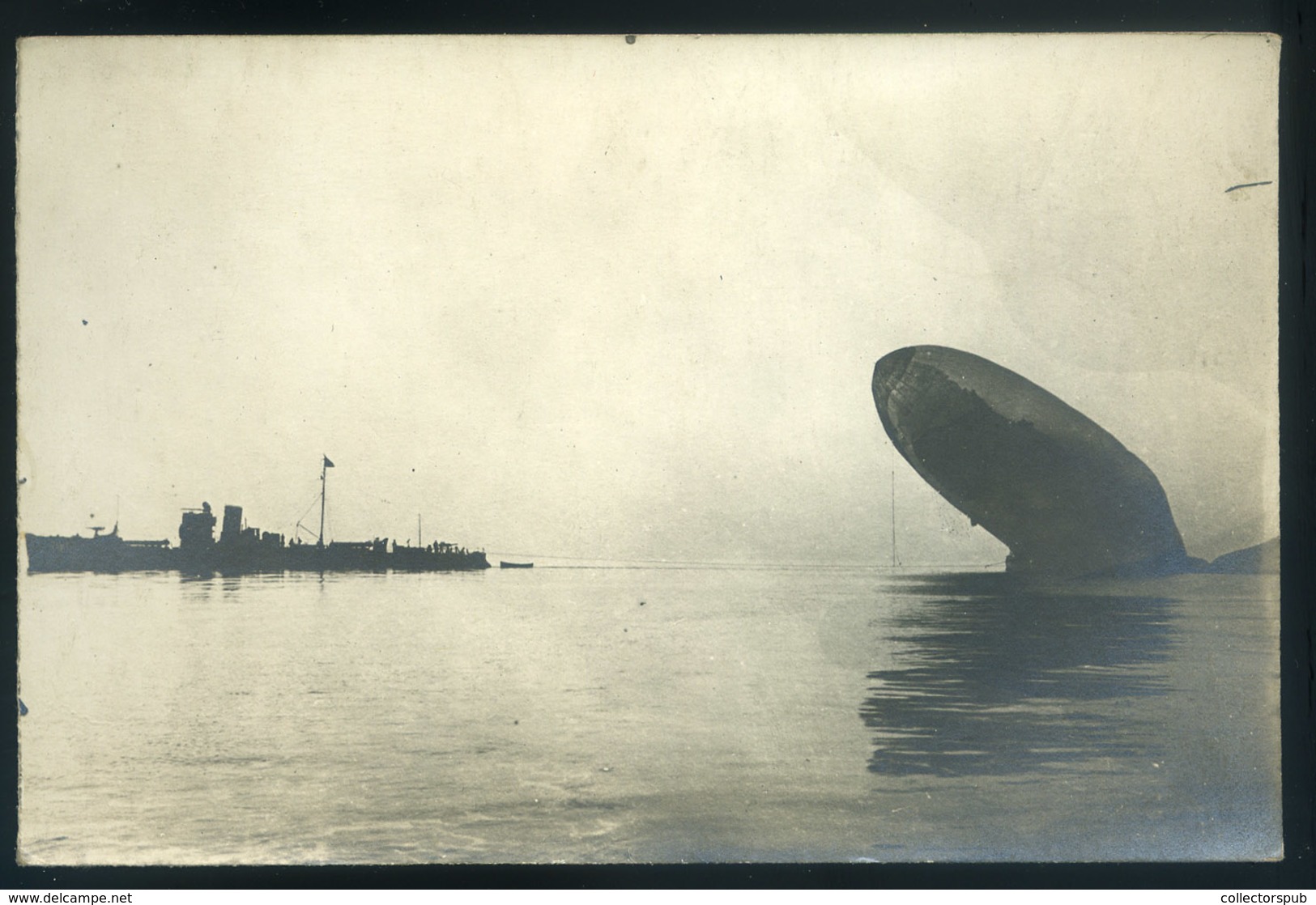 K.u.K. Haditengerészet, I.VH Hadihajó , Ballon Fotós Képeslap  /  K.u.K. NAVY WWI Battleship Balloon Photo Vintage Pic.  - Hongarije