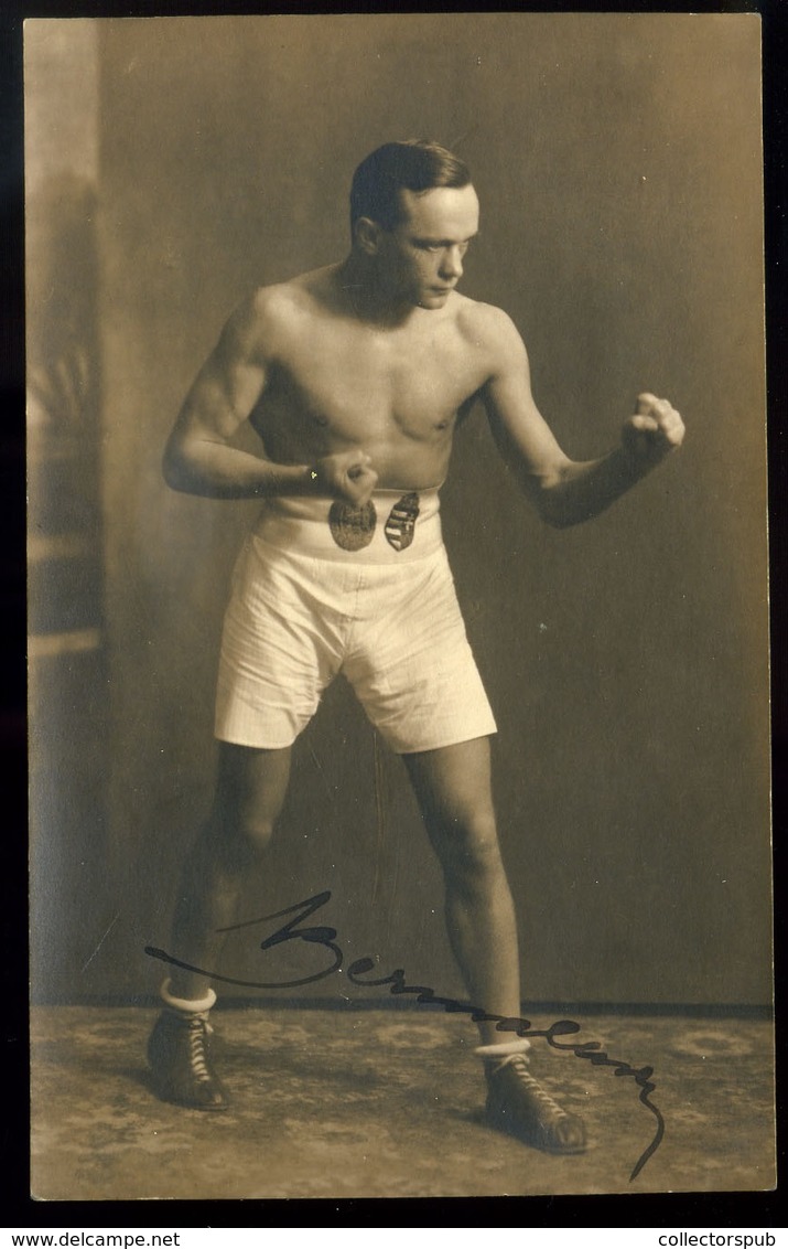 SPORT ökölvívás , Válogatott ökölvívó , Aláírt  Fotós Képeslap /  SPORT National Boxing Team, Signed Photo Vintage Pic.  - Hongrie