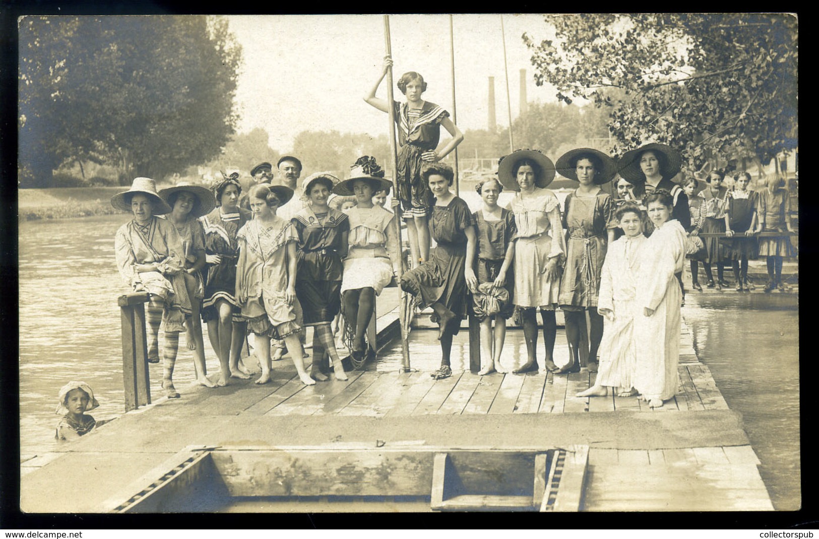 NAGYBECSKEREK 1910. Ca. Fürdözők, érdekes Fotós Képeslap , Fotó . Oldal   /  Bathing People Interesting Vintage Pic. P.c - Hongarije