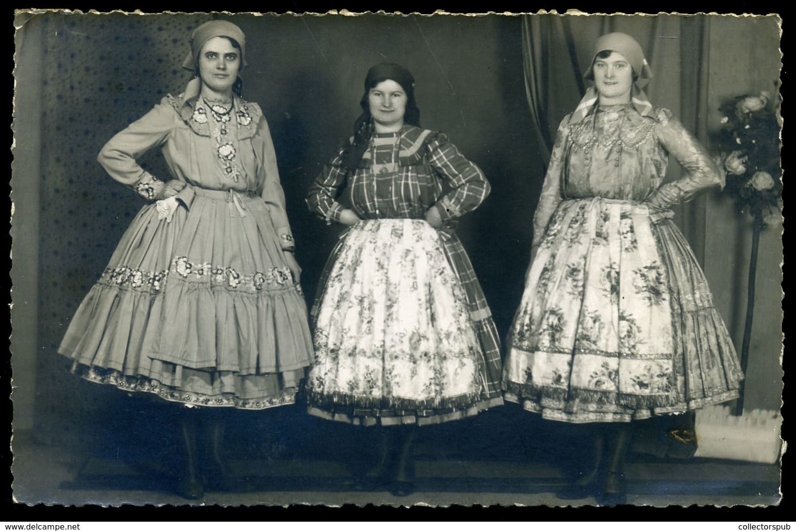 BÁTASZÉK 1933. Népviselet, Fotós Képeslap  /  Traditional Costume Photo Vintage Pic. P.card - Hongrie