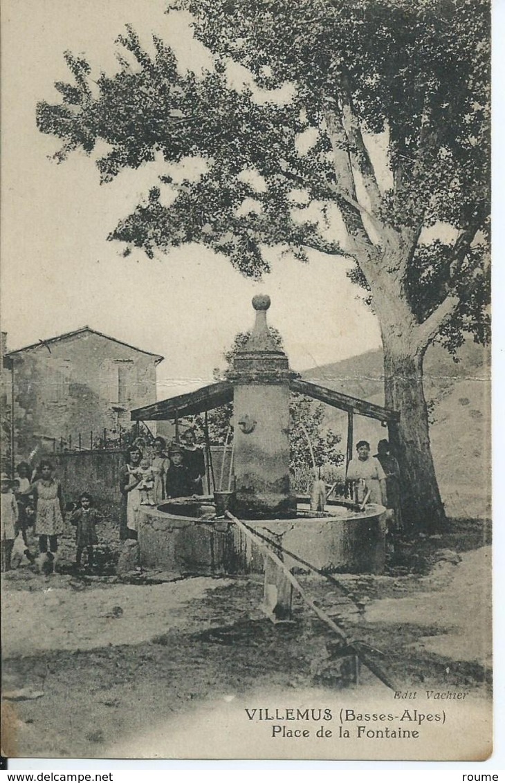 CPA VILLEMUS - Basses Alpes - Place De La Fontaine - Animée - Écrite - Bon état - Autres & Non Classés