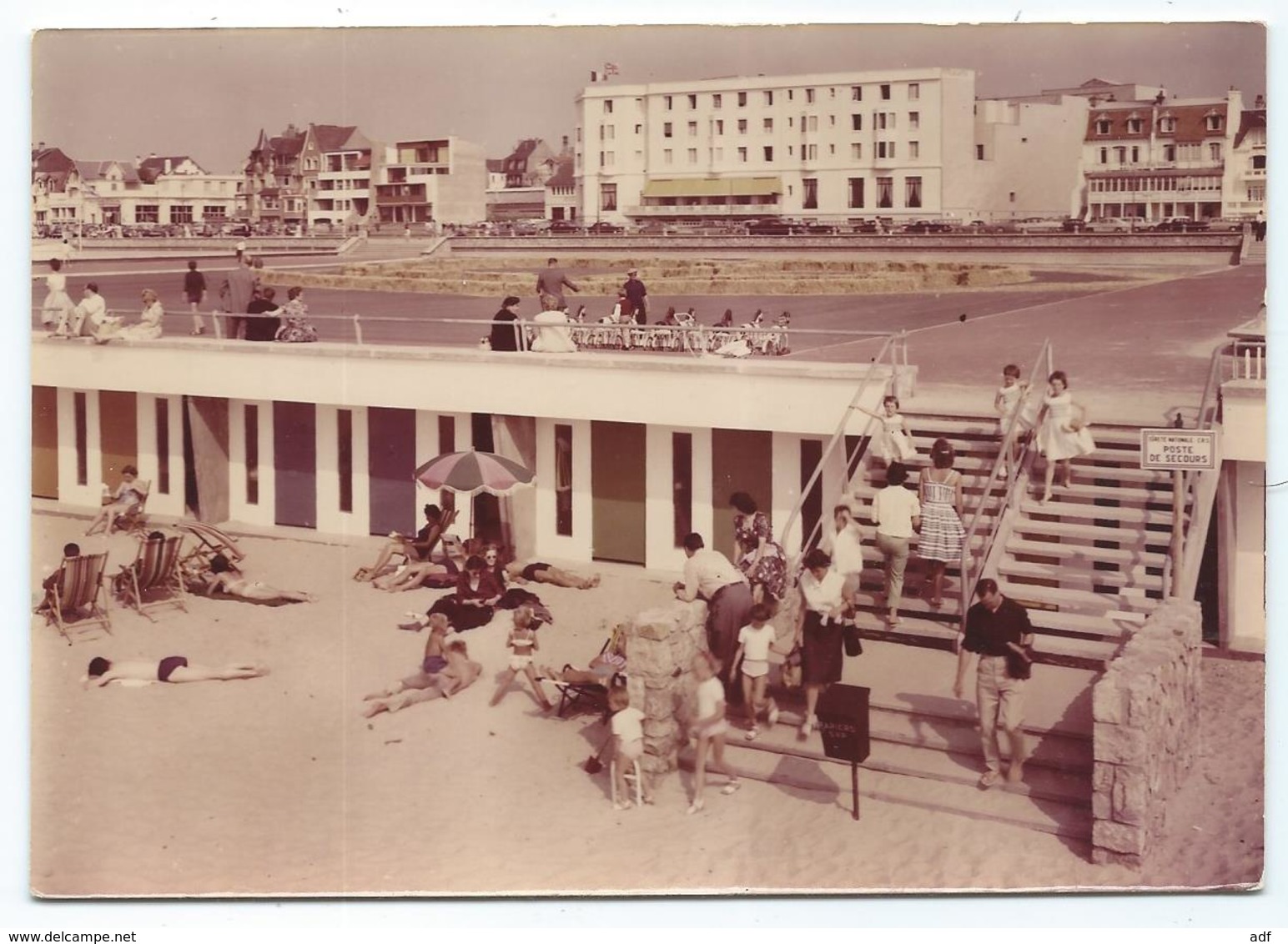 CPSM LE TOUQUET - PARIS PLAGE, DESCENTE DE PLAGE ET HOTEL DE LA MER, PAS DE CALAIS 62 - Le Touquet