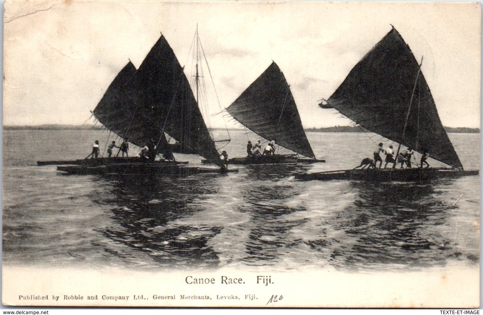 ILES FIJI - Canoe Race - Fidji
