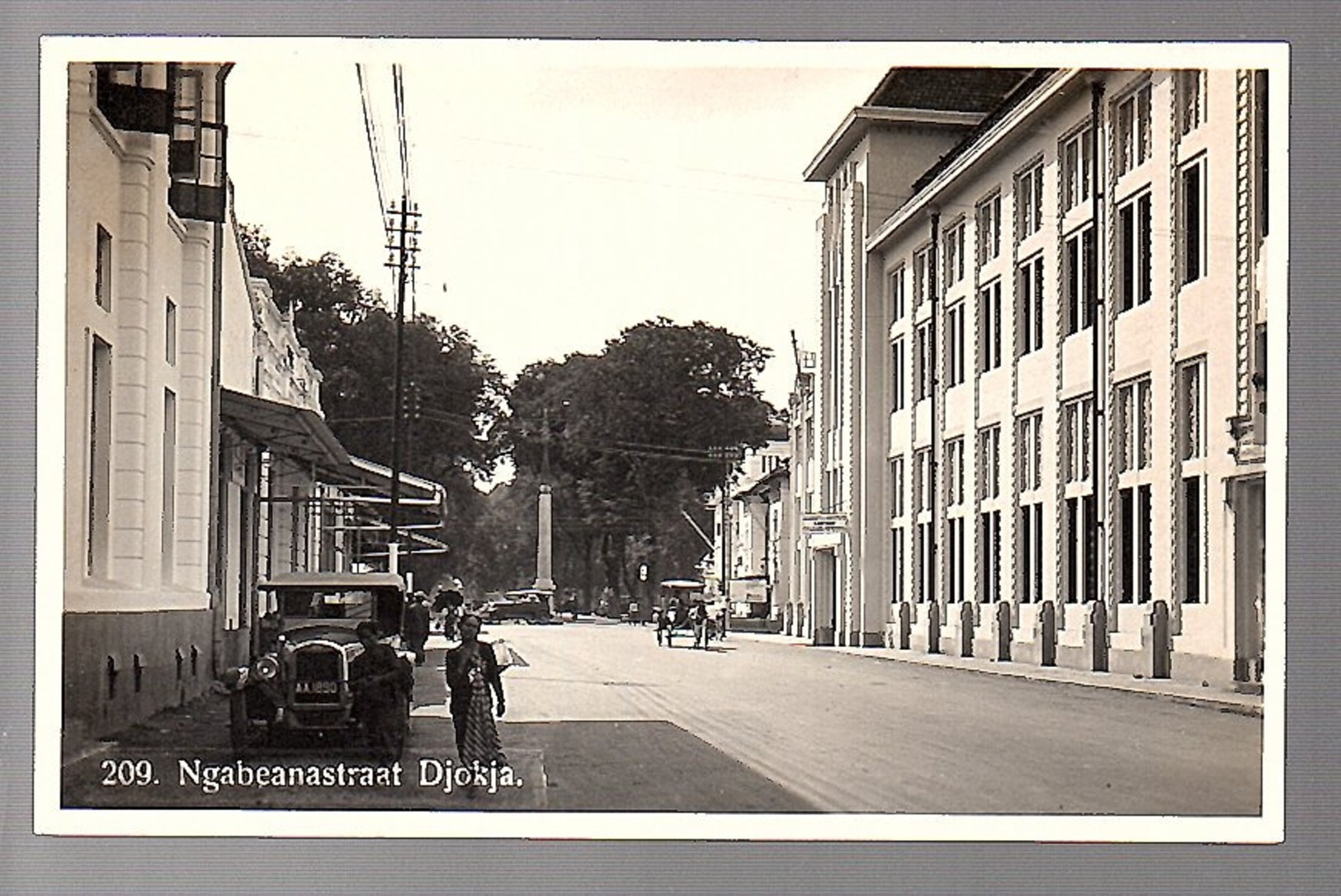 PHOTO Netherlands Indies ± 1925 Ngabeanastraat Djokjakarta (19-29) - Indonesië