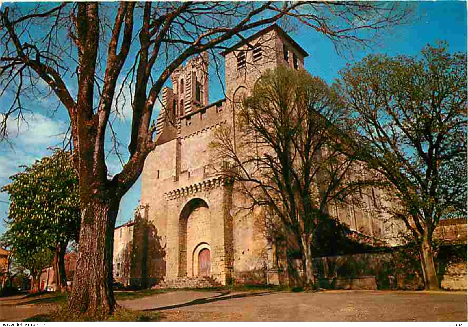 24 - Saint Avit Senieur - L'Eglise Fortifiée - Voir Scans Recto-Verso - Autres & Non Classés