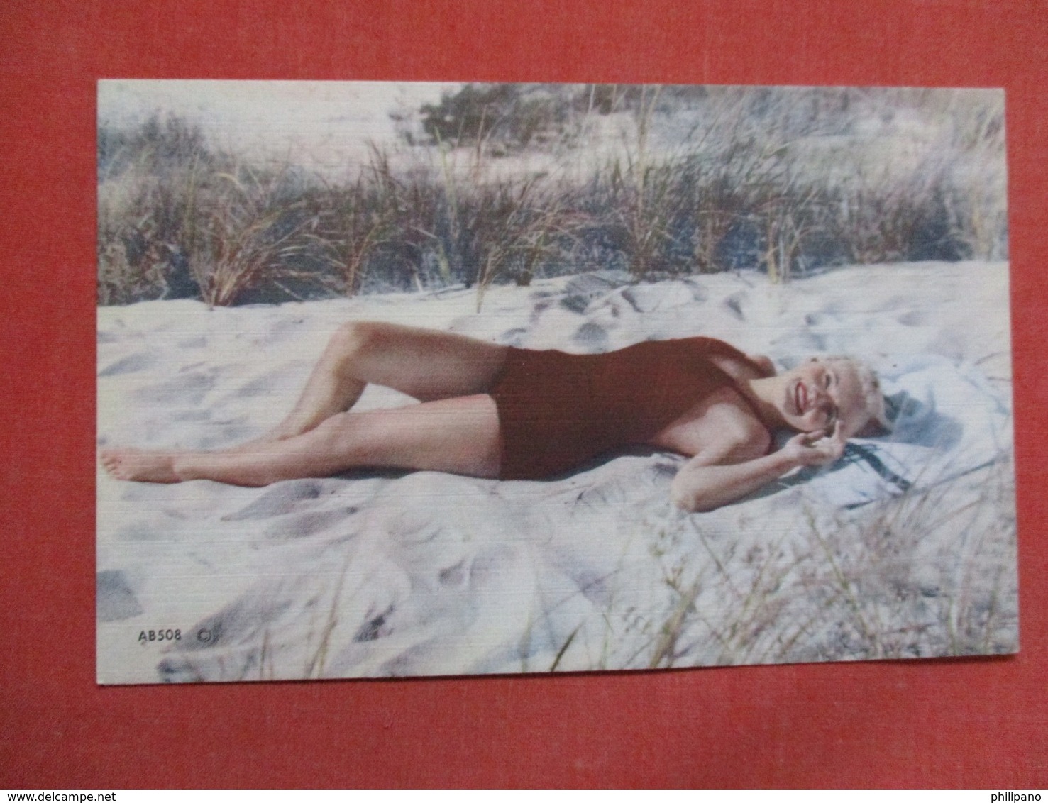 Female Laying In The Sand  Linen Card.    Ref    3594 - Pin-Ups