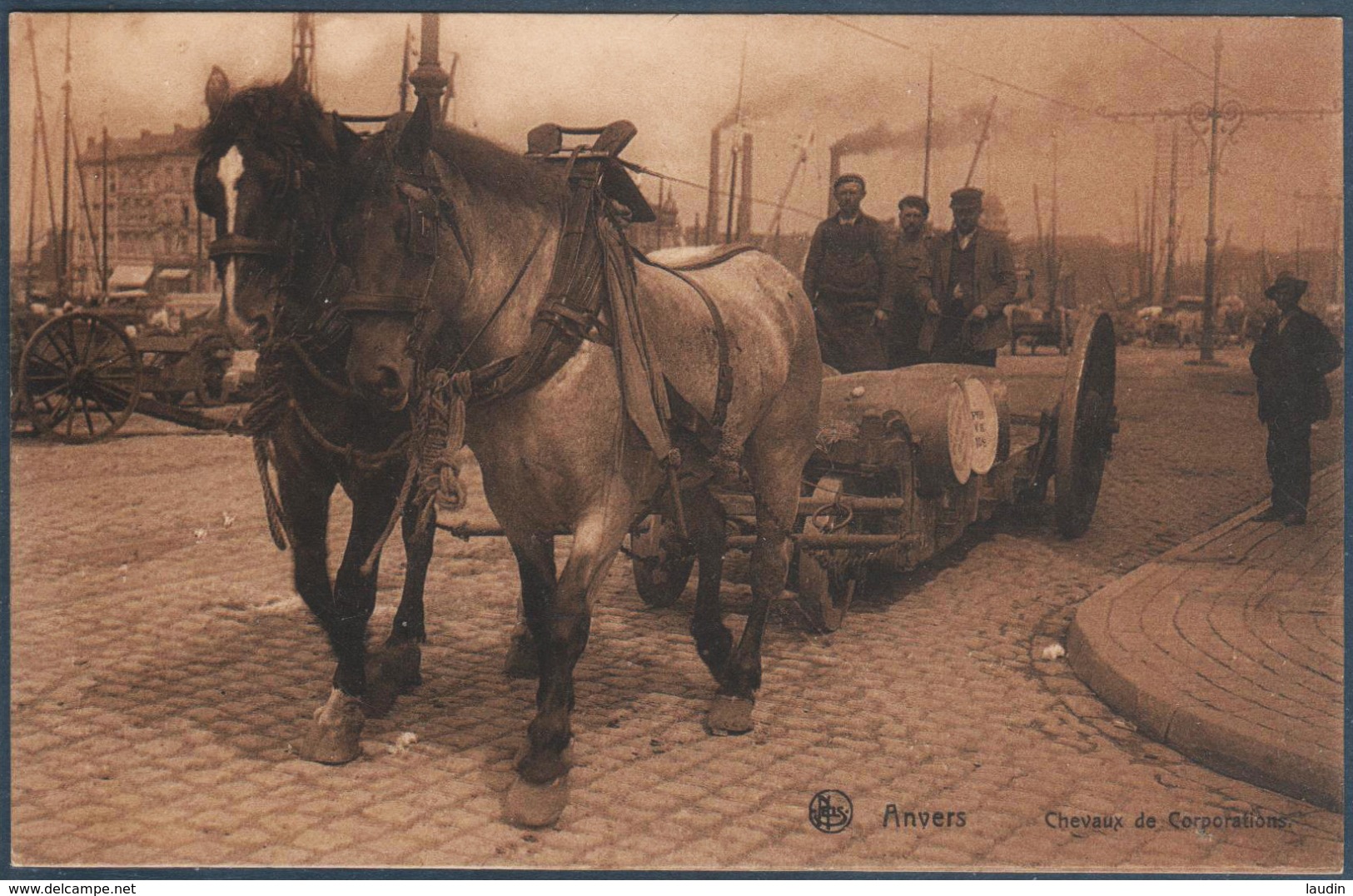 Anvers , Attelage De Chevaux De Corporation Tirant Une Charette De Futs  , Animée - Antwerpen