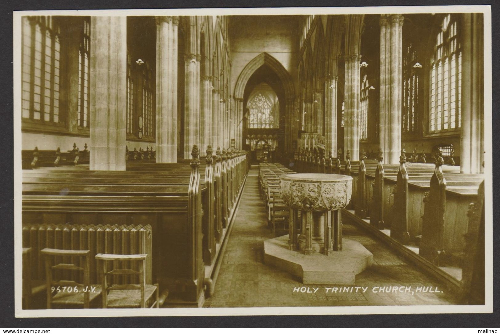 ANGLETERRE - HULL - Holy Trinity Church - Intérieur De L'église - Bénitier è Baptismal - Mint - Hull