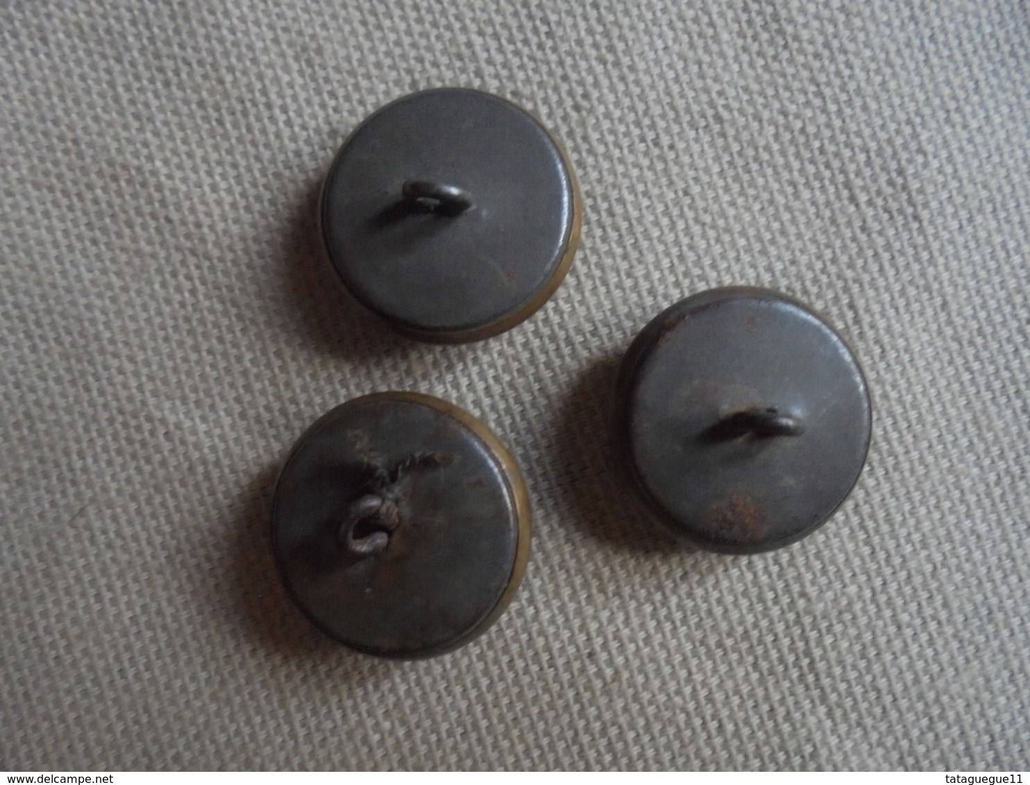 Ancien - Petit Lot 3 Boutons D'uniforme Militaire (dorés) - Boutons