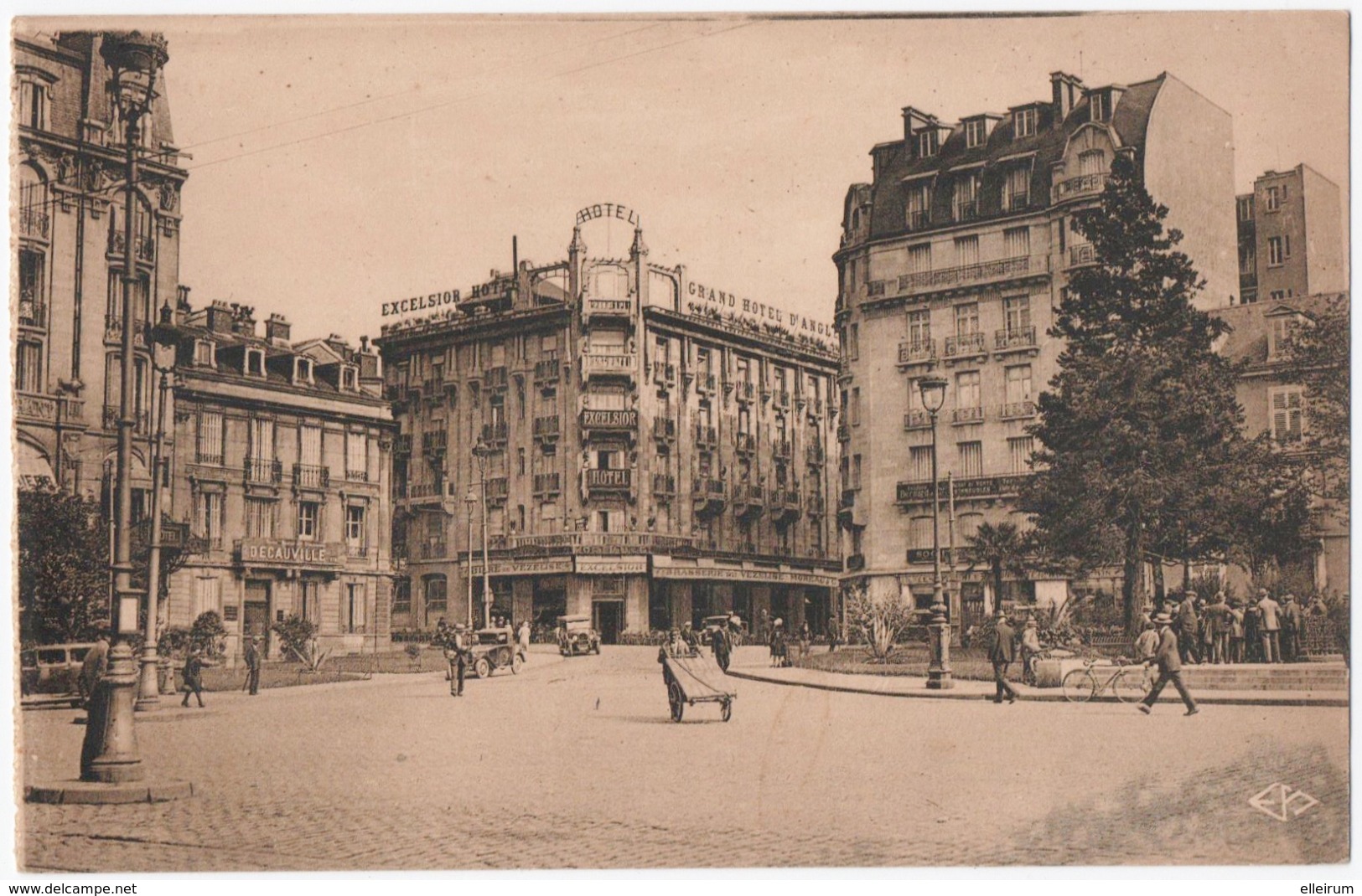 NANCY (54) PLACE THIERS. HOTEL CAFE EXCELSIOR Et GRAND HOTEL D'ANGLETERRE PUBLICITE BIERE De VEZELISE. - Nancy