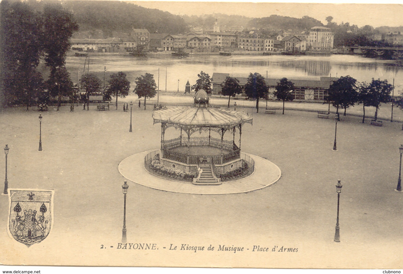 CPA - BAYONNE - LE KIOSQUE  DE MUSIQUE - PLACE D'ARMES (1922) - Bayonne