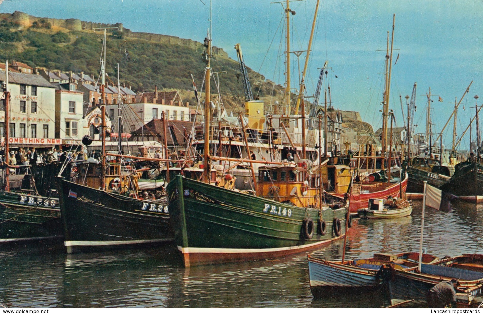 Postcard The Fishing Fleet And Castle Hill Scarborough [ Boats ] Slogan Cancel My Ref  B13636 - Fishing