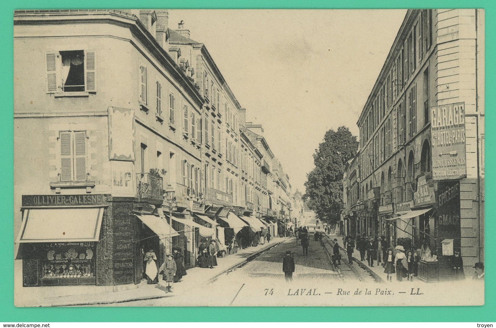 Laval - Mayenne - Rue De La Paix - Animée - - Laval