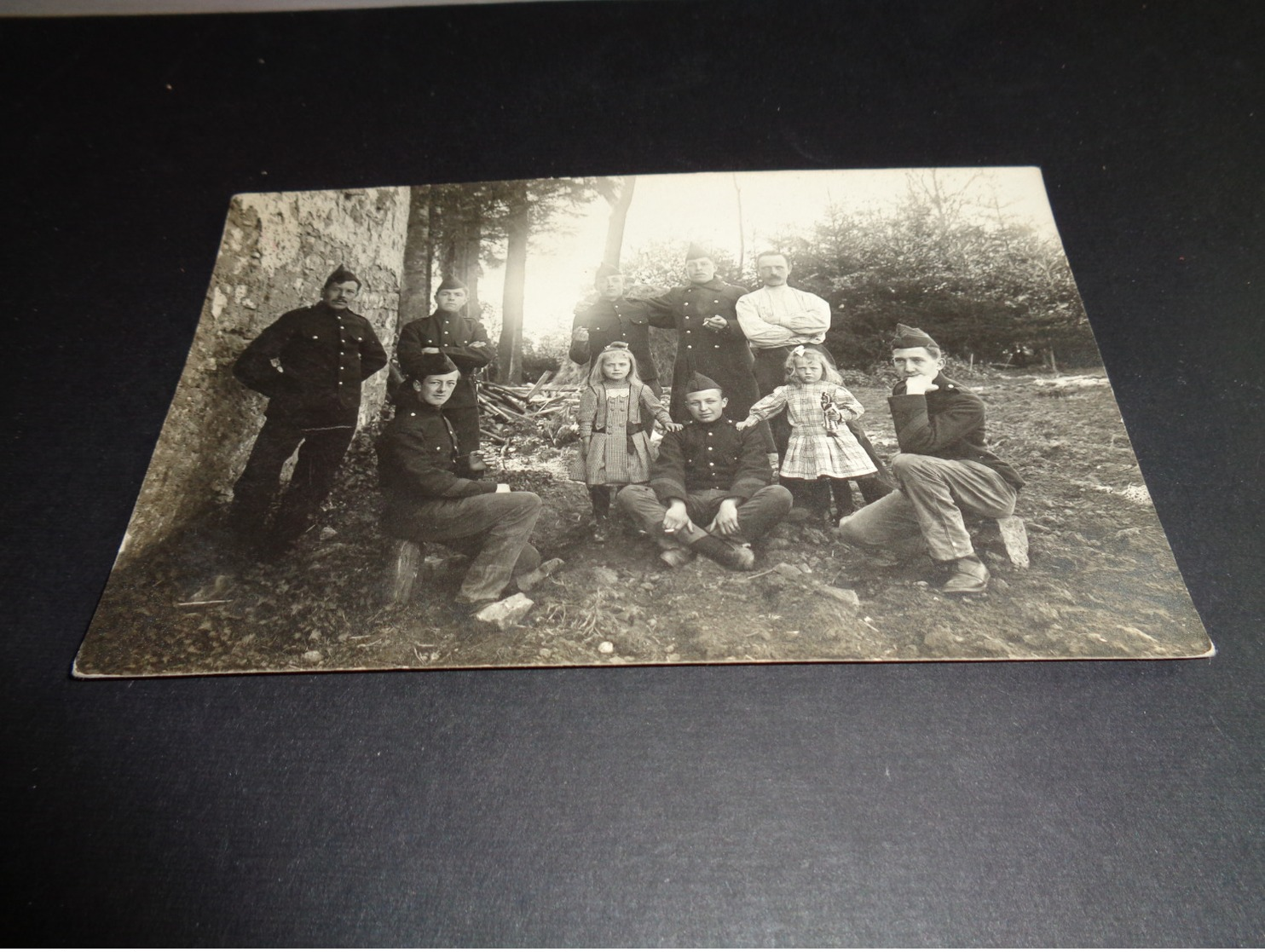 Militair ( 13 )  Militairen  Soldaten  Soldaat  Soldats  Soldat  Armée  Leger - Carte Photo  Fotokaart - Personen