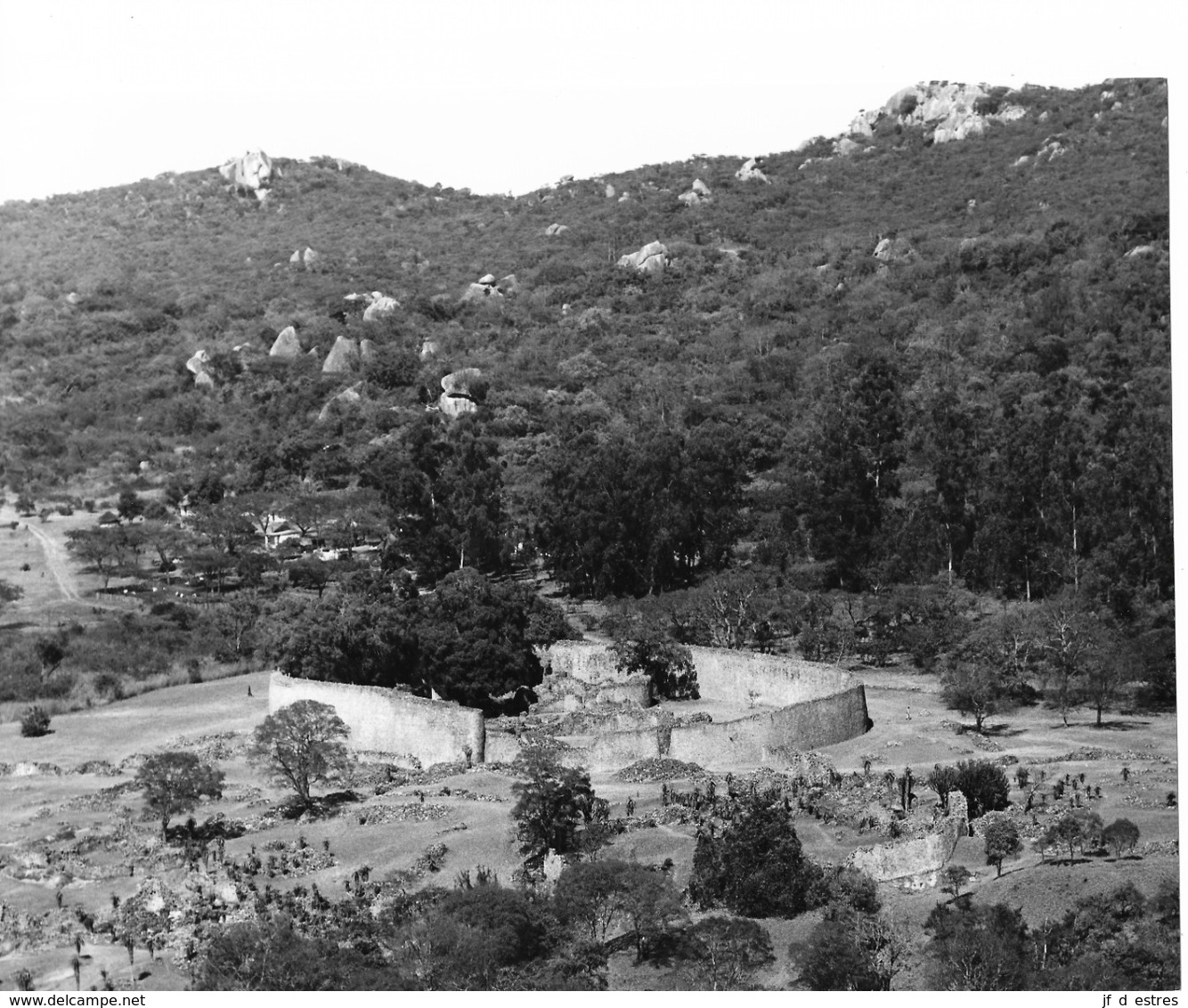 Photo Rhodésie (Zimbabwe). Ruines De Ancienne Capitale Des Shona Des Monomotapa. Photo Père Gust Beeckmans. 1974 - Afrique