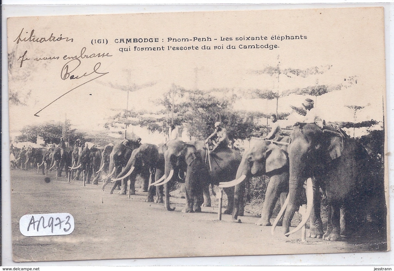 CAMBODGE- PNOM-PENH- LES SOIXANTE ELEPHANTS QUI FORMENT L ESCORTE DU ROI DU CAMBODGE - Cambodge
