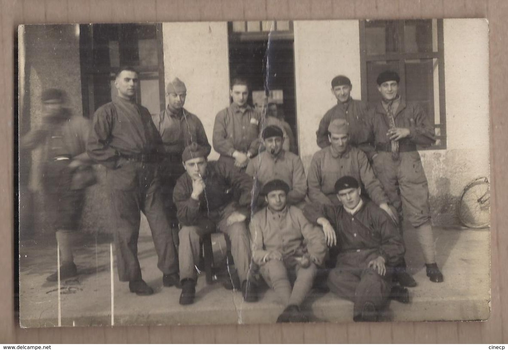 CPA PHOTO 13 - ISTRES - TB PLAN En CP Photographique D'un Groupe De MILITAIRES En 1926 - Istres