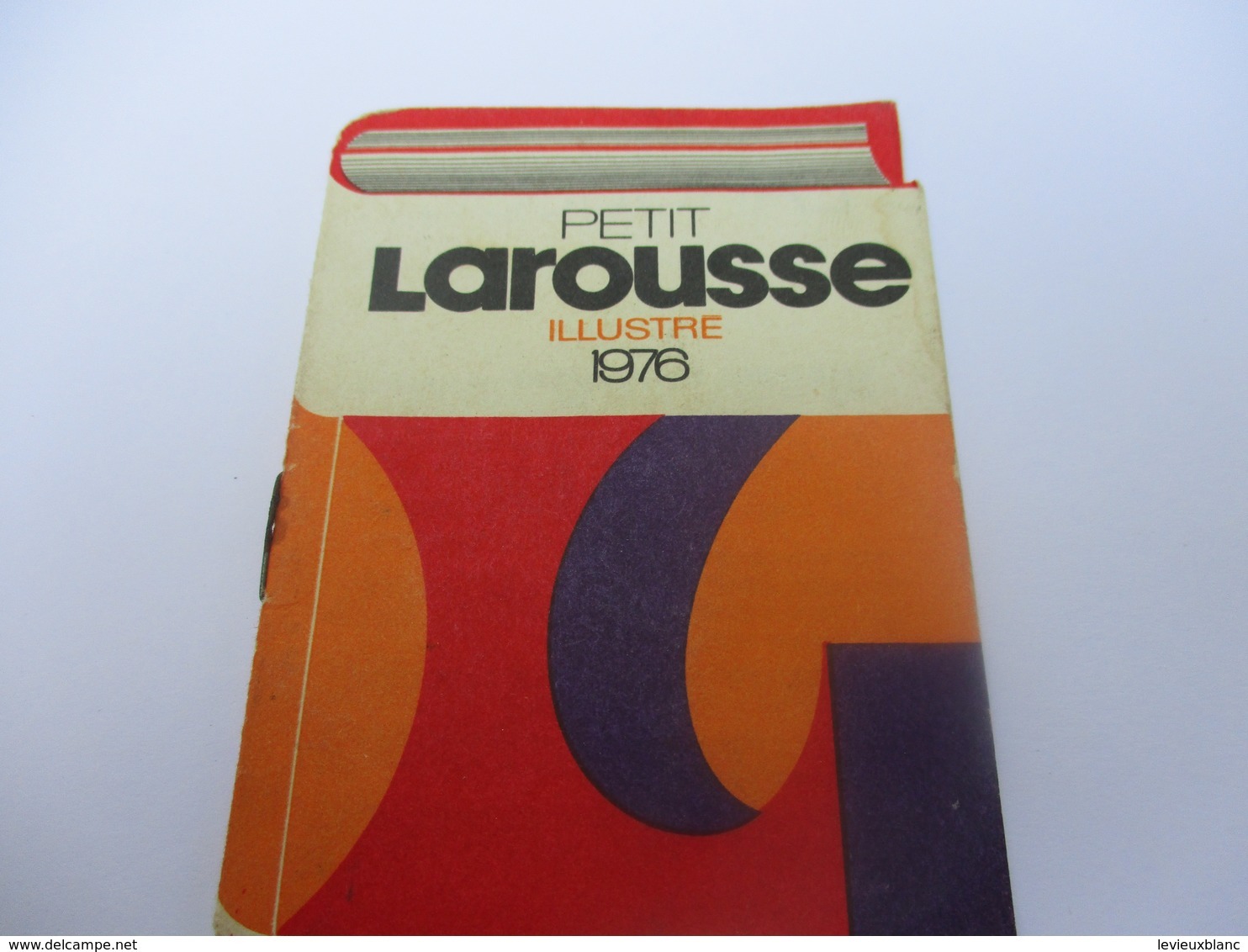 Calendrier De Poche à 6 Volets/Petit Larousse Illustré/en Forme De Dictionnaire/1976                  CAL419bis - Sonstige & Ohne Zuordnung