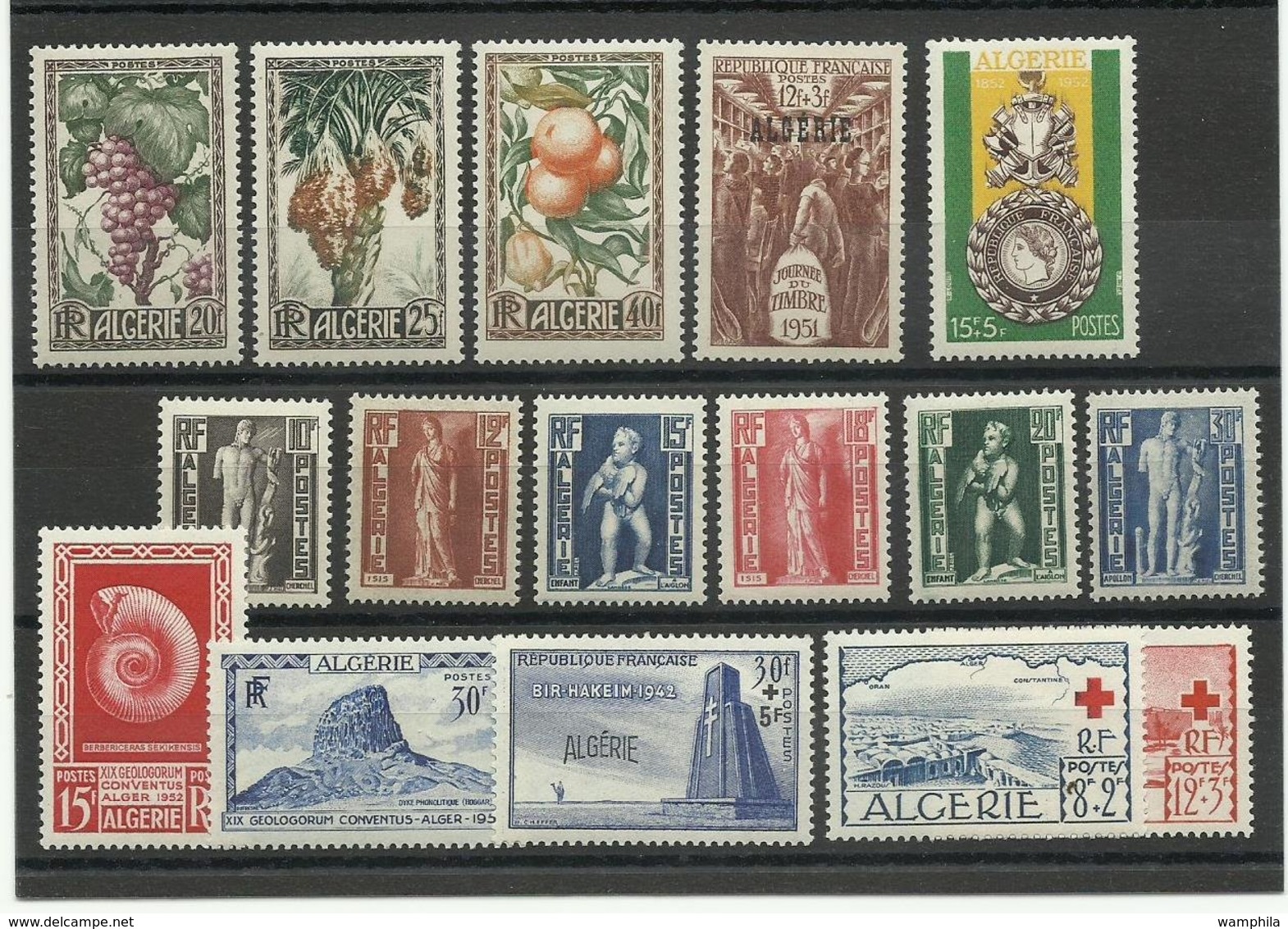 Algérie , Lot De Timbres Neufs** MNH, Cote YT 315€ 68 - Collections, Lots & Series