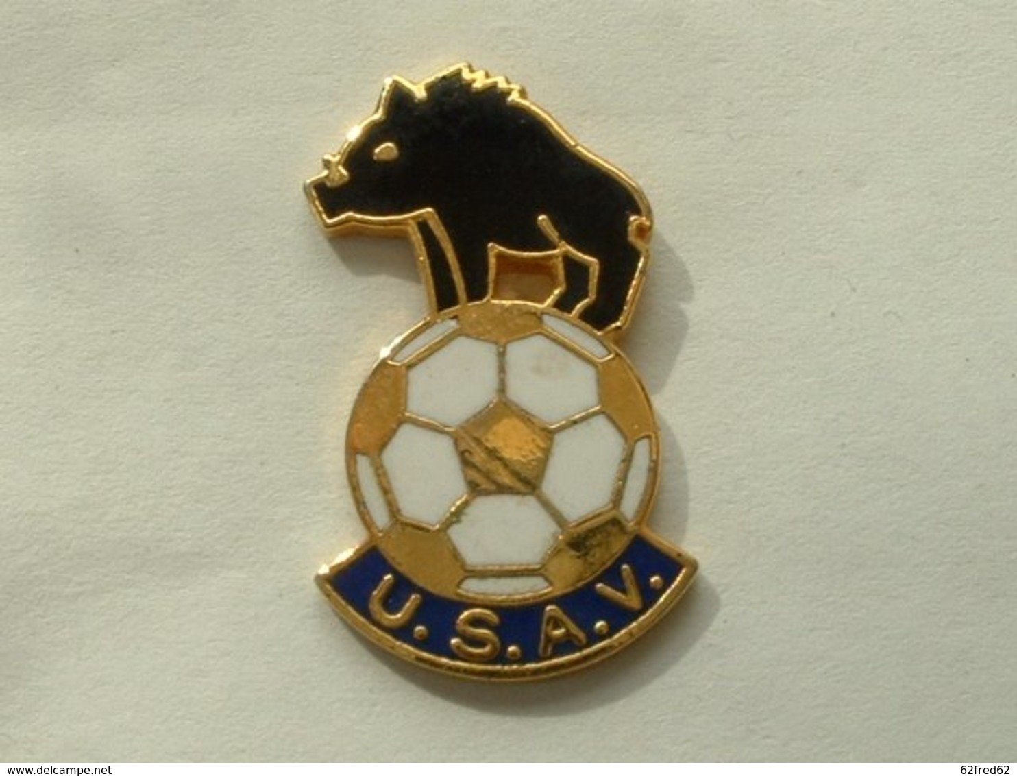 PIN'S SANGLIER -  - FOOTBALL U.S.A.V - Animaux