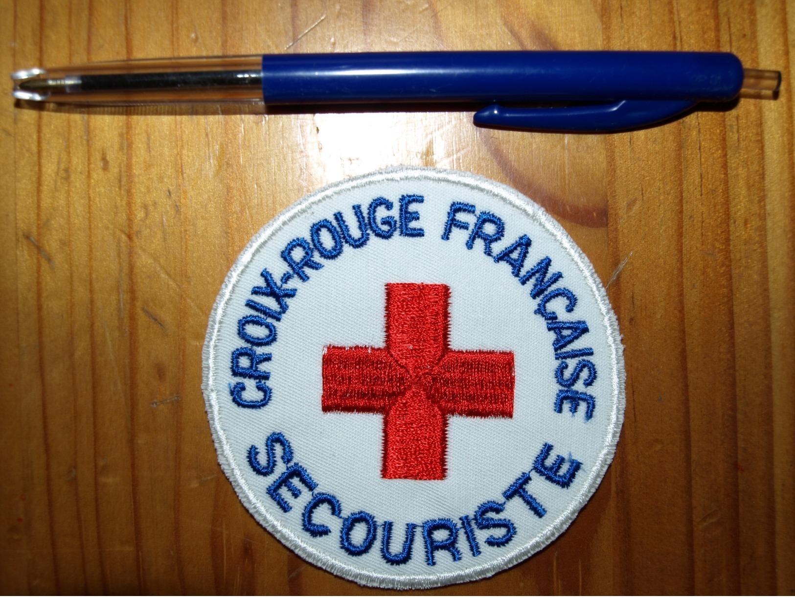 ECUSSON CROIX ROUGE   SECOURISTE - Pompiers