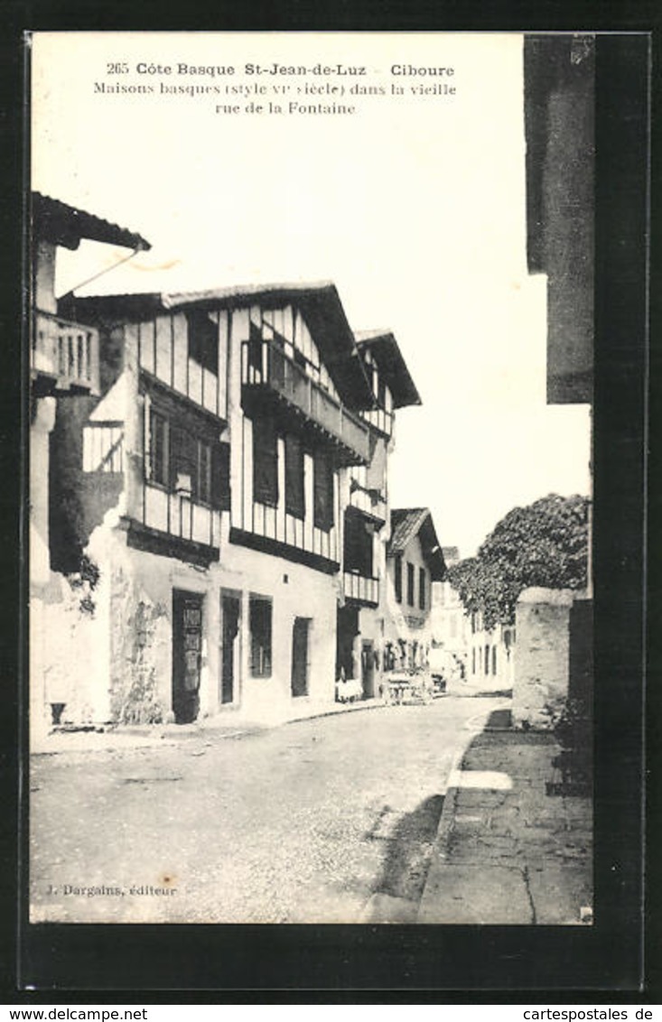 CPA St-Jean-de-Luz / Ciboure, Maisons Basques Dans La Vieille Rue De La Fontaine - Saint Jean De Luz