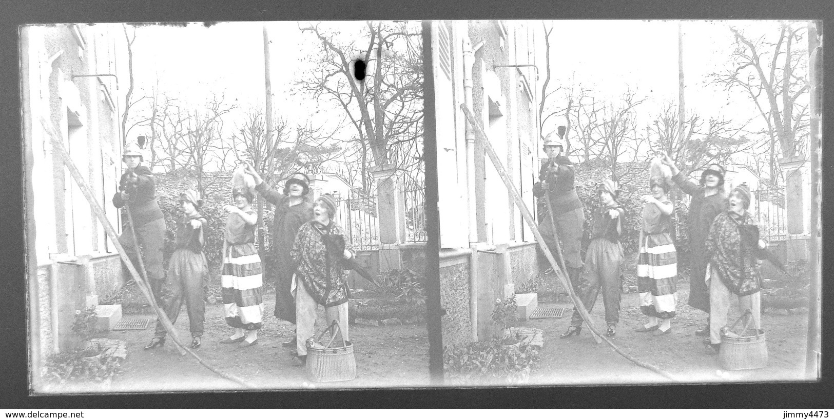 Plaque De Verre En Stéréo - Personnages Déguisés - Ville à Identifier - Glass Slides