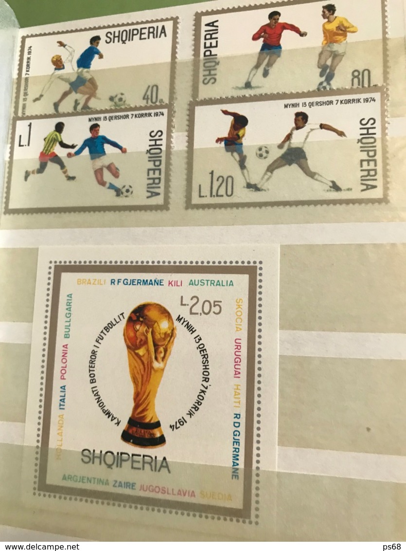 Collection de 120 timbres d’Albanie Albania cote 700 eur
