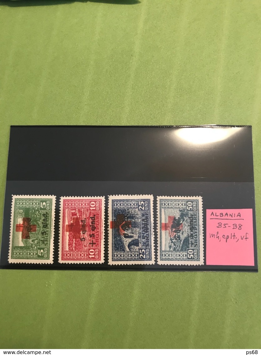 Collection de 120 timbres d’Albanie Albania cote 700 eur