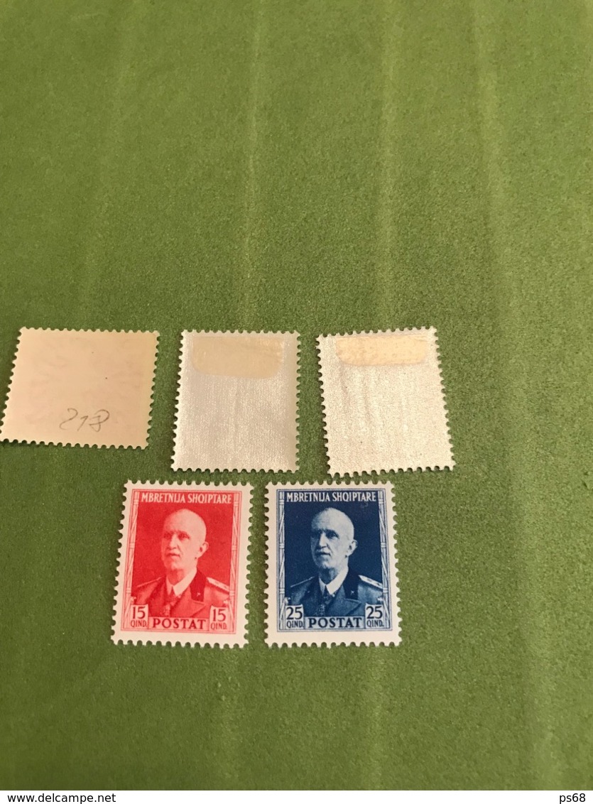 Collection de 120 timbres d’Albanie Albania cote 700 eur