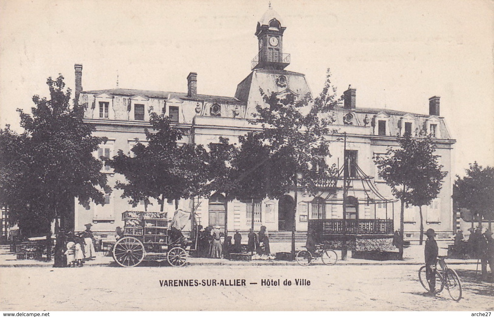 CPA - 03 - VARENNES SUR ALLIER - Hôtel De Ville - Autres & Non Classés