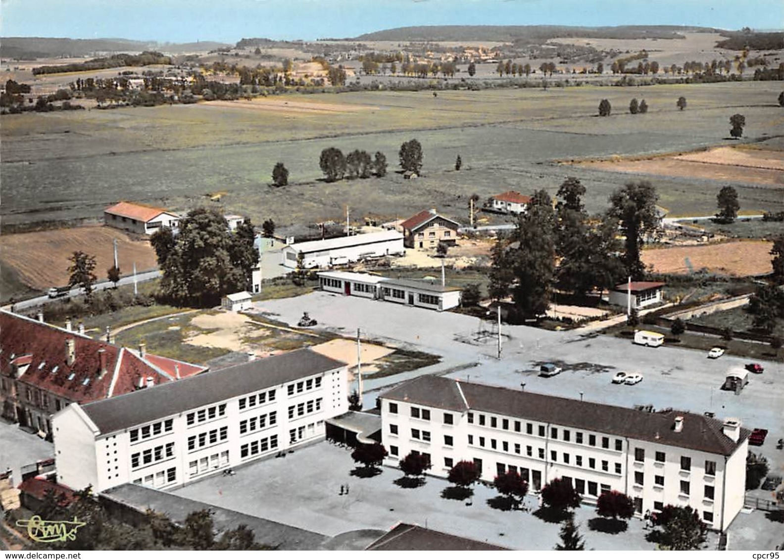 70  . N° 102009 . Cpsm .10x15 Cm  .jussey .le Groupe Scolaire .vue Aerienne . - Sonstige & Ohne Zuordnung