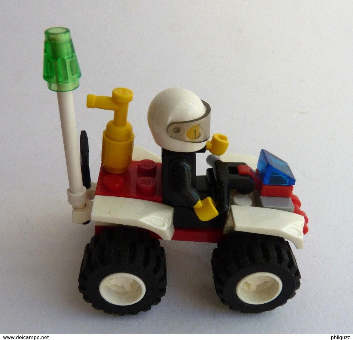 FIGURINE CAMION DE POMPIER Tout-terrain Et Le Bateau Des Pompiers Avec Quad - LEGO 7213 (2) Légo - Lego System