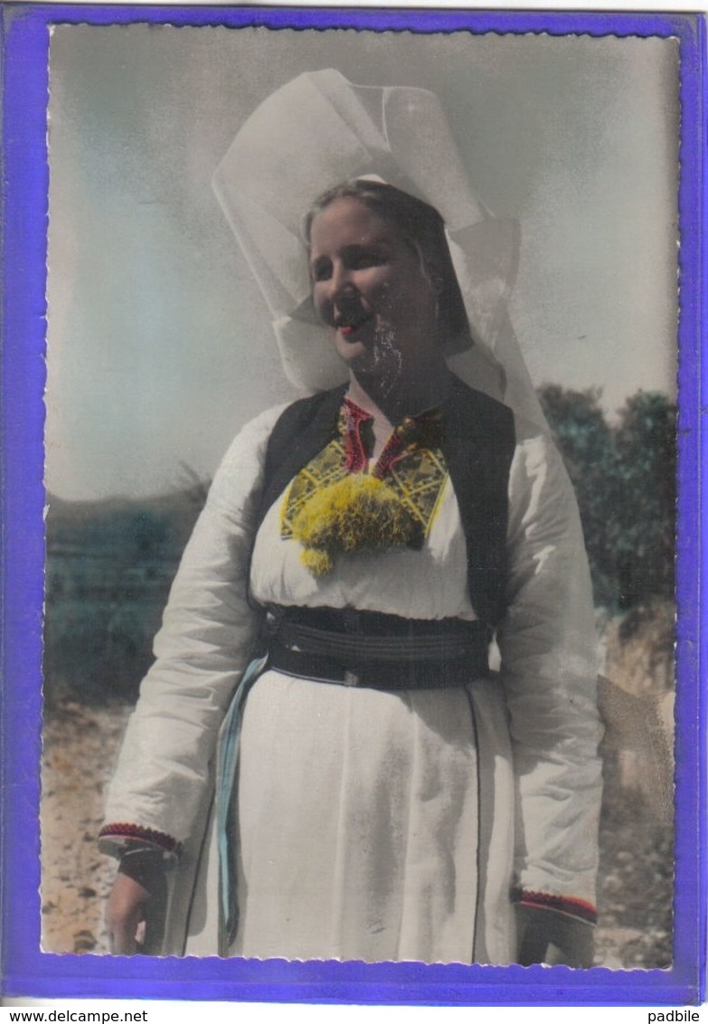 Carte Postale Yougoslavie  Dubrovnika  Jeune Fille En Costume Narodna Nosnja   Très Beau Plan - Yougoslavie