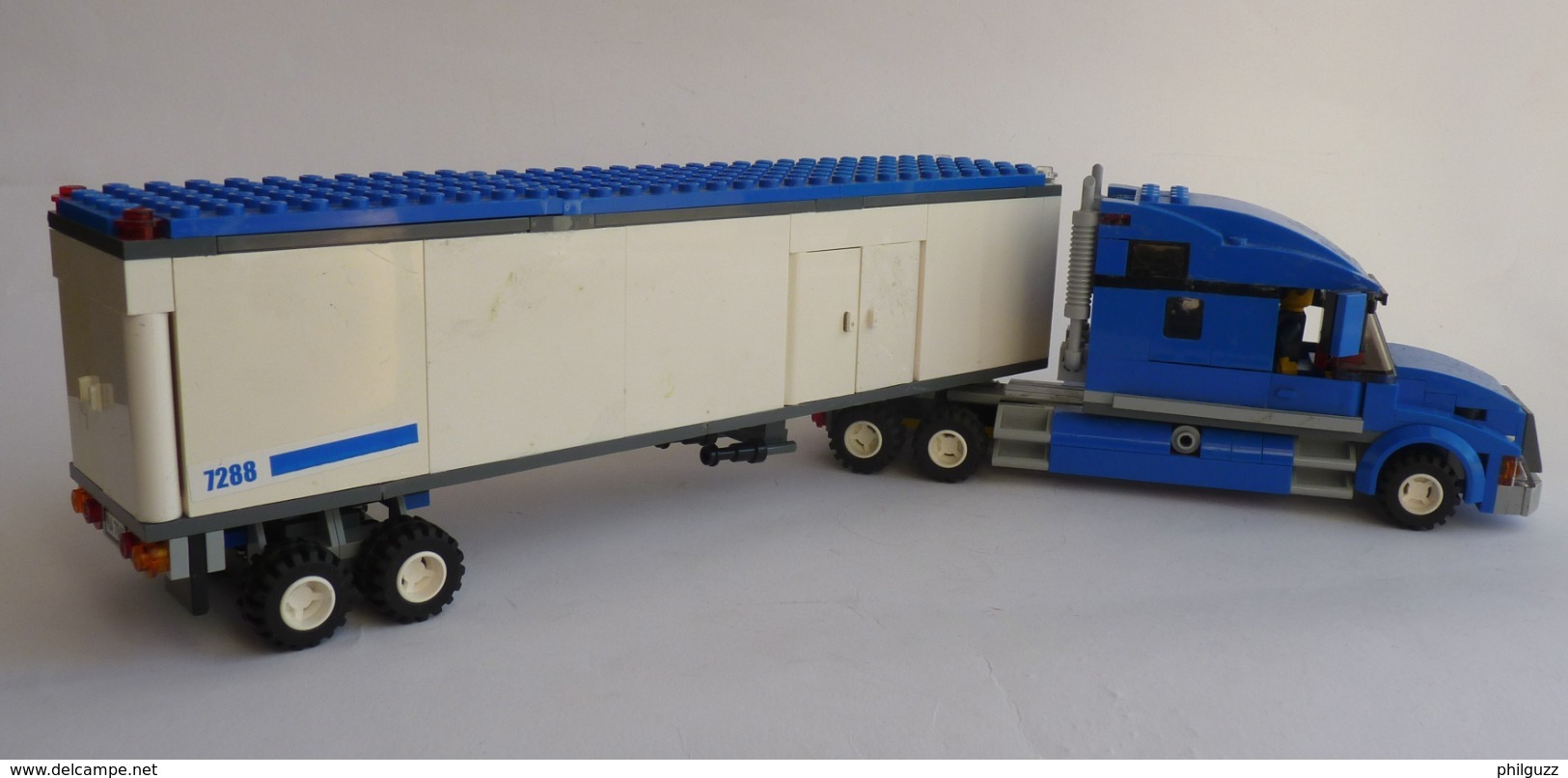 FIGURINE LEGO CITY 7848 CAMION SEMI REMORQUE TOYS R US Légo - Poppetjes