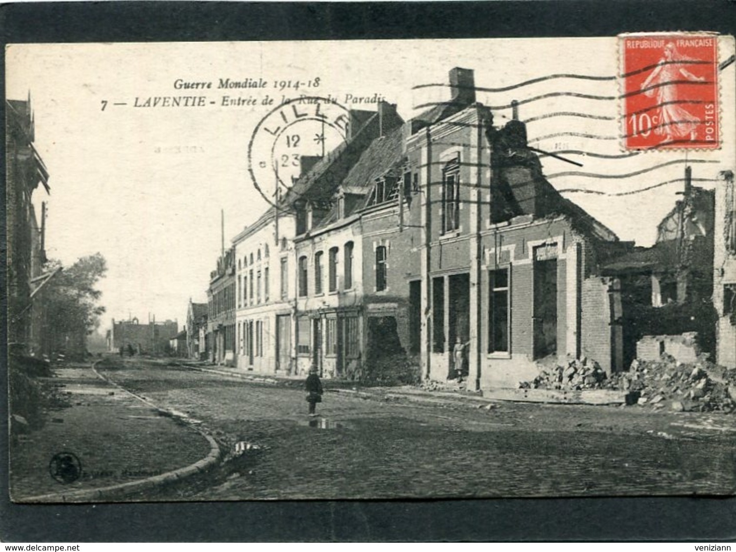 CPA - Guerre Mondiale 1914-18 - LAVENTIE - Entrée De La Rue Du Paradis, Animé - Laventie