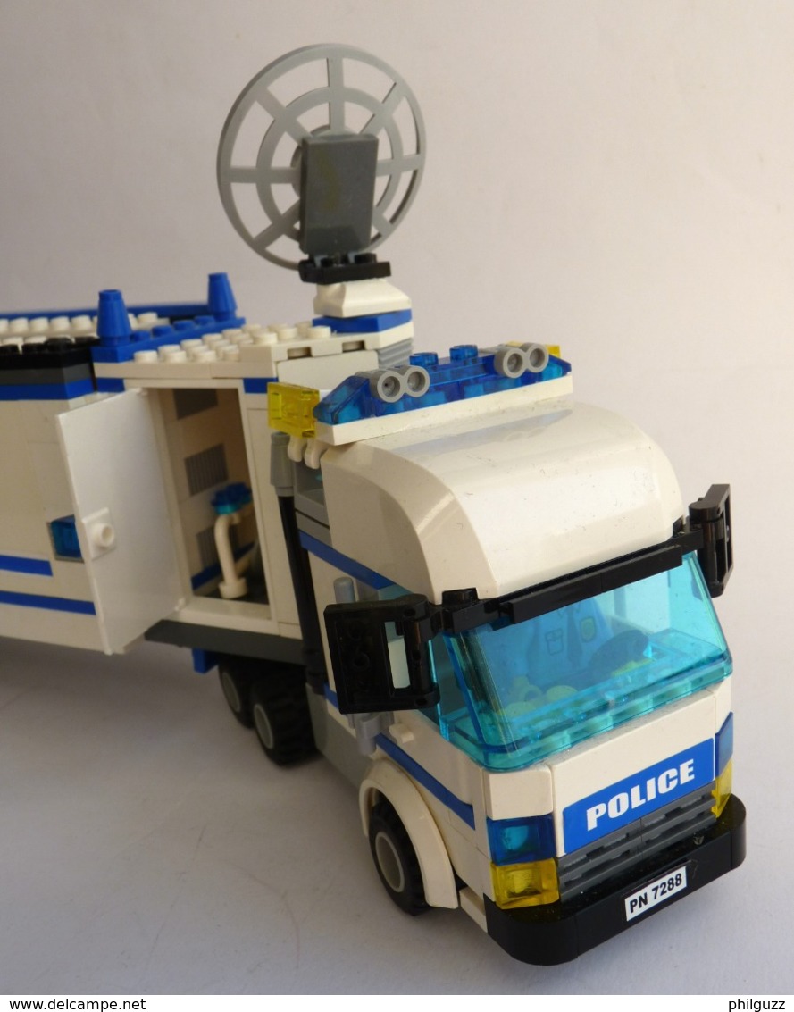 FIGURINE LEGO CITY 7288 CAMION UNITE DE POLICE + VOITURE DE VOLEUR + MOTO légo