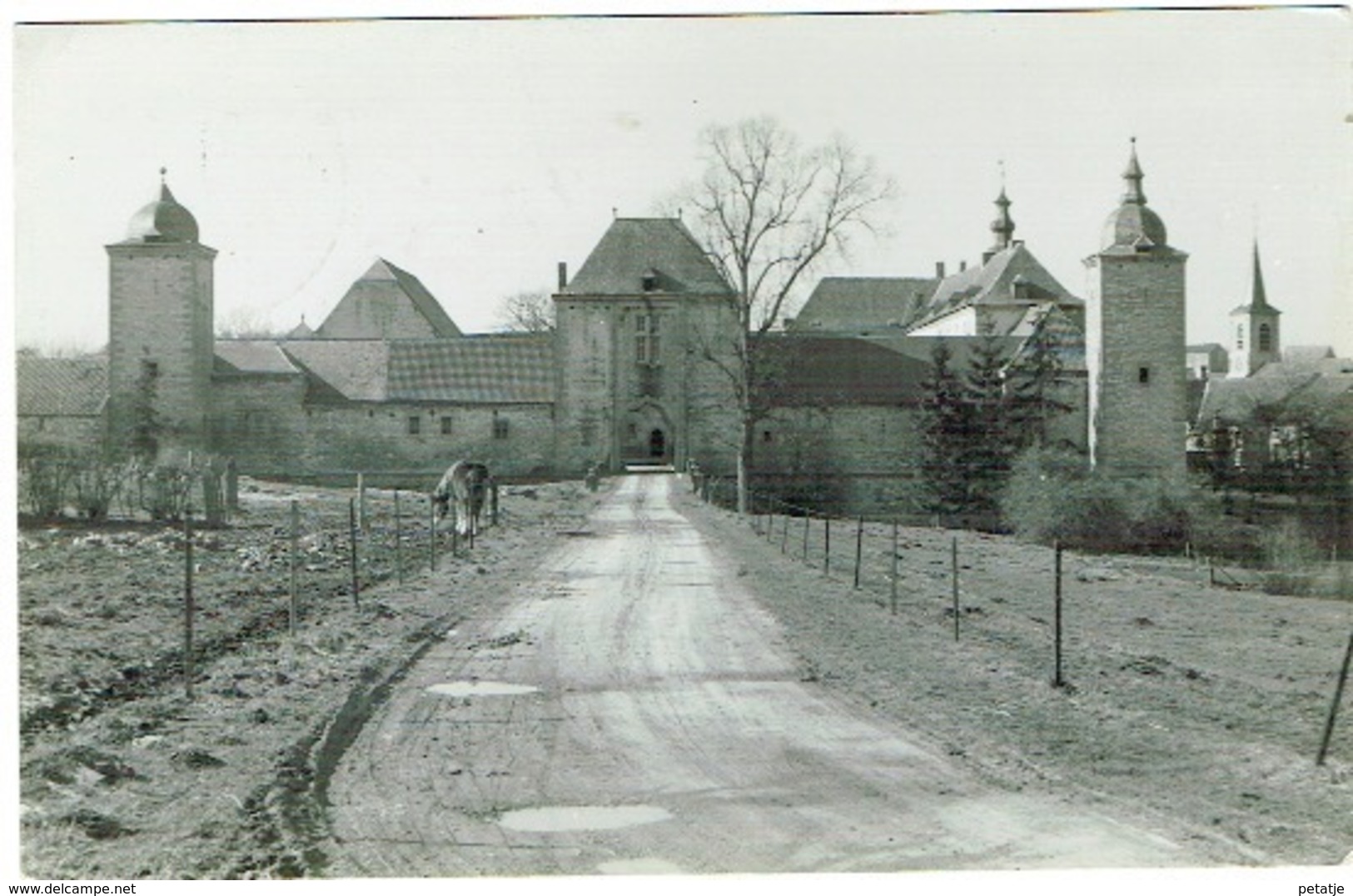 Falaën , Ferme Du Château - Onhaye