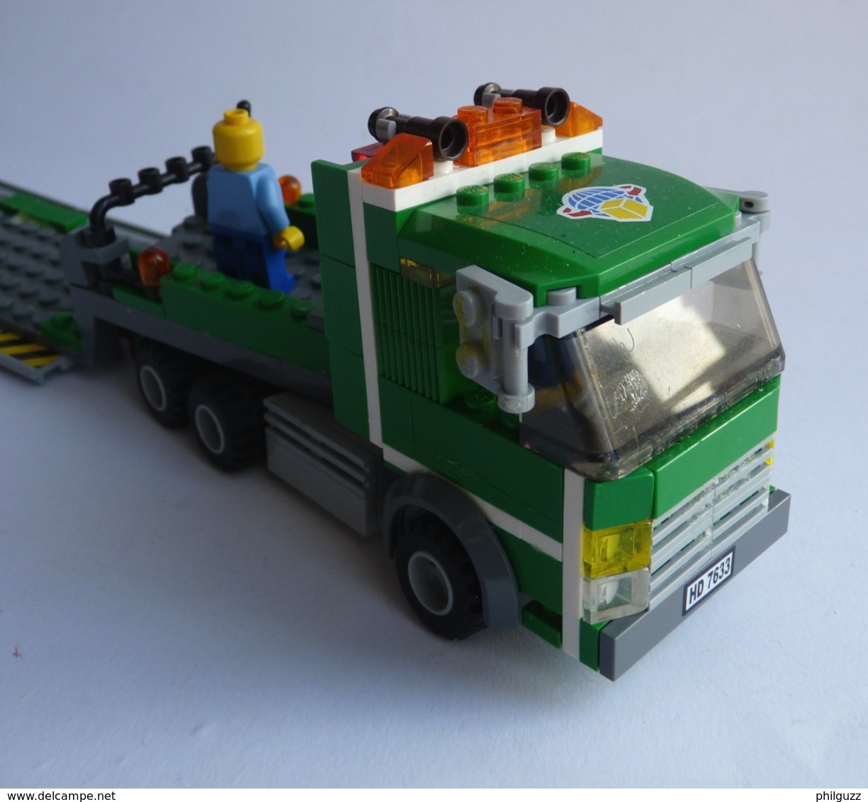 FIGURINE LEGO CITY 7633 CONSTRUCTION DE SITE CAMION GRUE IMMEUBLE MONTE CHARGE SEMI DE TRANSPORT ET PELLETEUSE légo