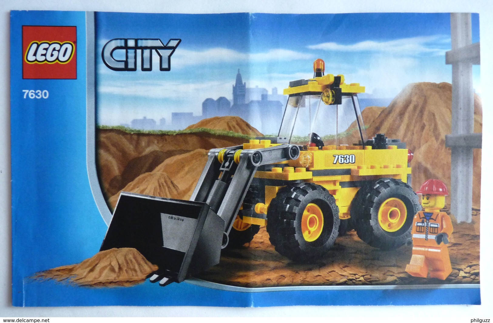 FIGURINE LEGO CITY 7633 CONSTRUCTION DE SITE CAMION GRUE IMMEUBLE MONTE CHARGE SEMI DE TRANSPORT ET PELLETEUSE légo