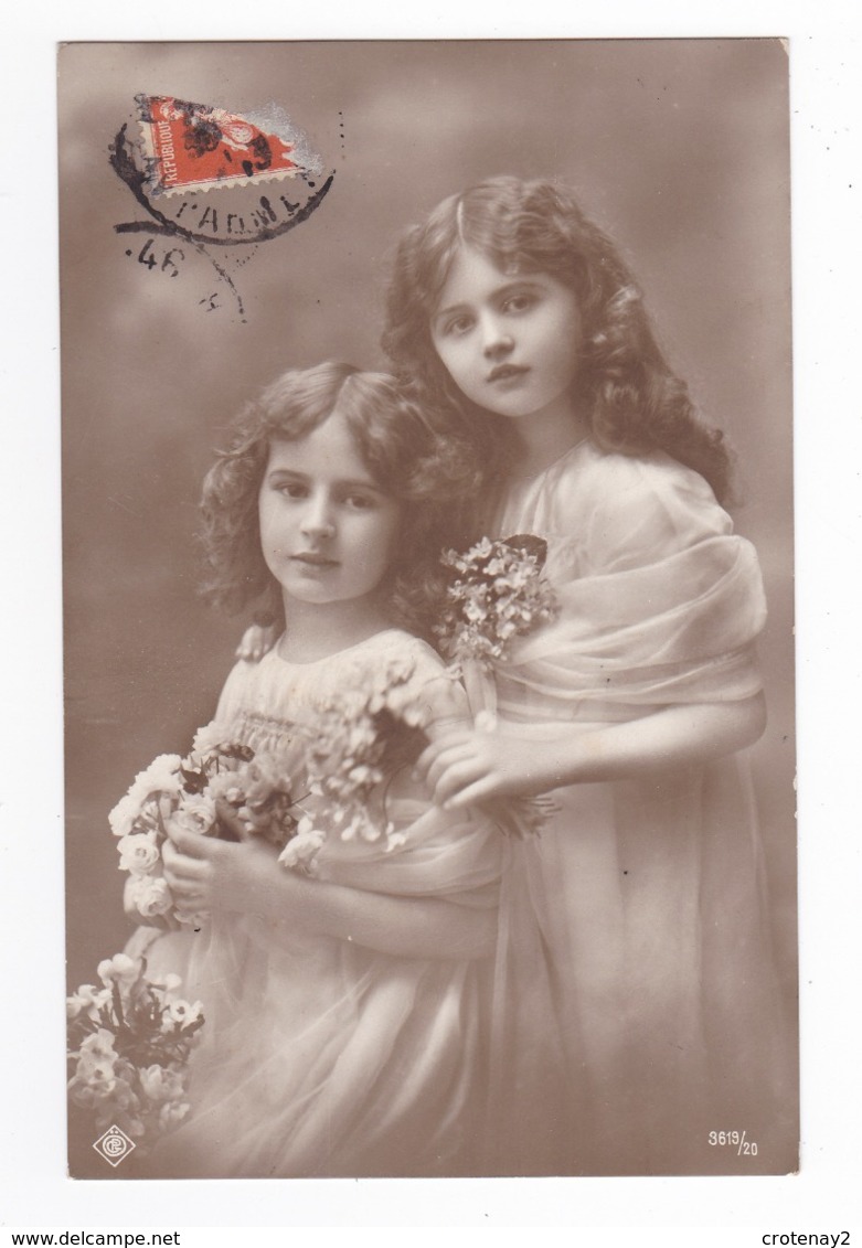 Deux Belles Fillettes Avec Des Fleurs N°3619 20 VOIR DOS - Autres & Non Classés